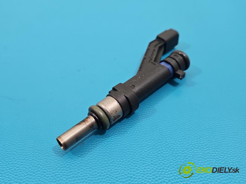 Hyundai I30 III 2016- 1.5 DPI 16V 110 HP manual 80.9 kW 1498 cm3 5- vstrek 35310-2M327 (Vstrekovač paliva)