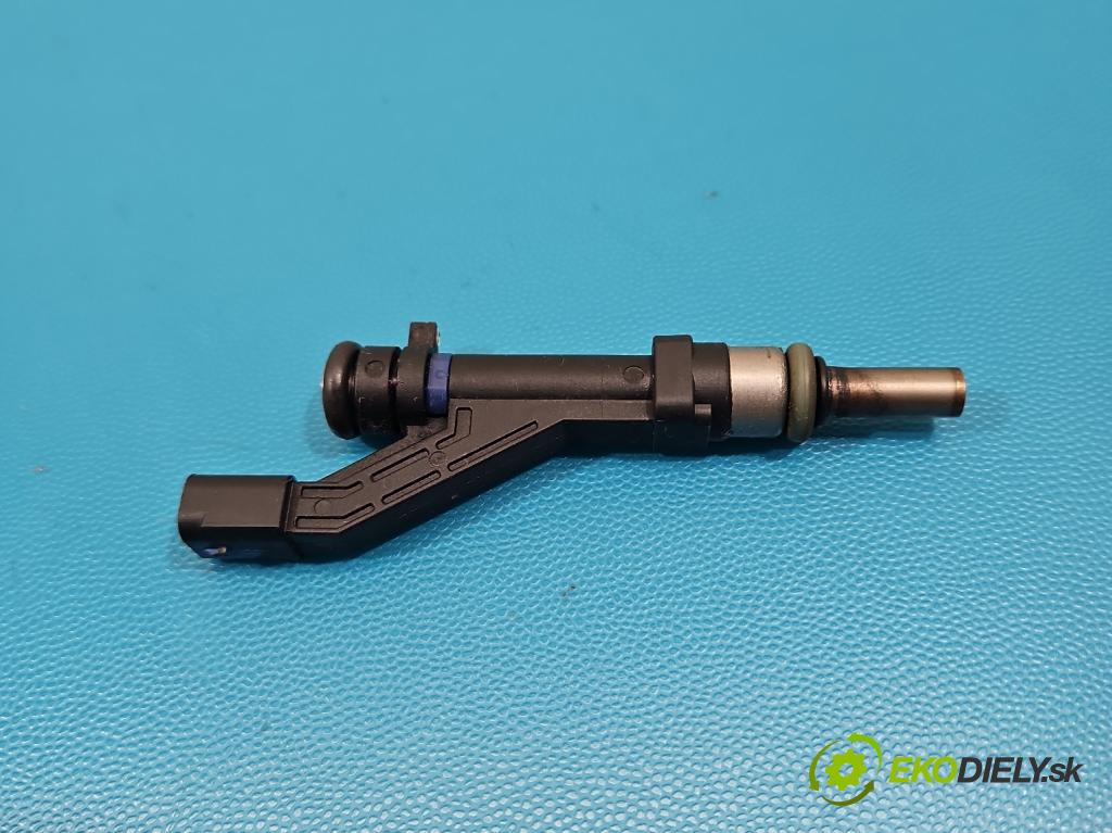 Hyundai I30 III 2016- 1.5 DPI 16V 110 HP manual 80.9 kW 1498 cm3 5- vstrek 35310-2M327 (Vstrekovač paliva)