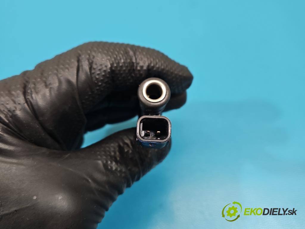 Hyundai I30 III 2016- 1.5 DPI 16V 110 HP manual 80.9 kW 1498 cm3 5- vstrek 35310-2M327 (Vstrekovač paliva)