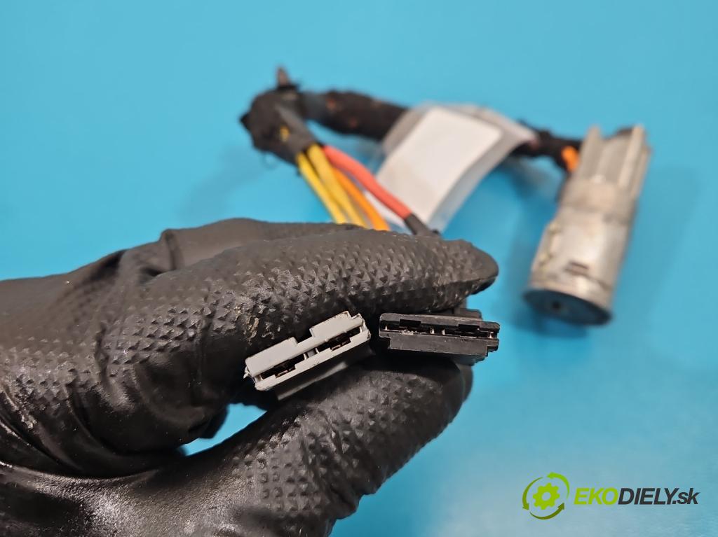 Renault Espace III 1997-2003 2.2 TD 113 HP manual 83 kW 2188 cm3 5- Spínačka  (Spínacia skrinka)