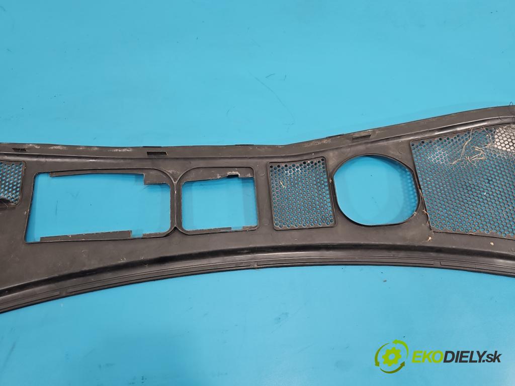 Vw Passat B5 1995-2005 1.9 tdi 131 hp manual 96 kW 1896 cm3 5- torpédo  (Plast pod čelním sklem)