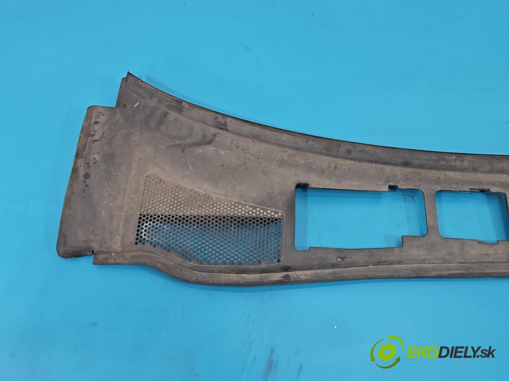 Vw Passat B5 1995-2005 1.9 tdi 131 hp manual 96 kW 1896 cm3 5- torpédo  (Plast pod čelním sklem)