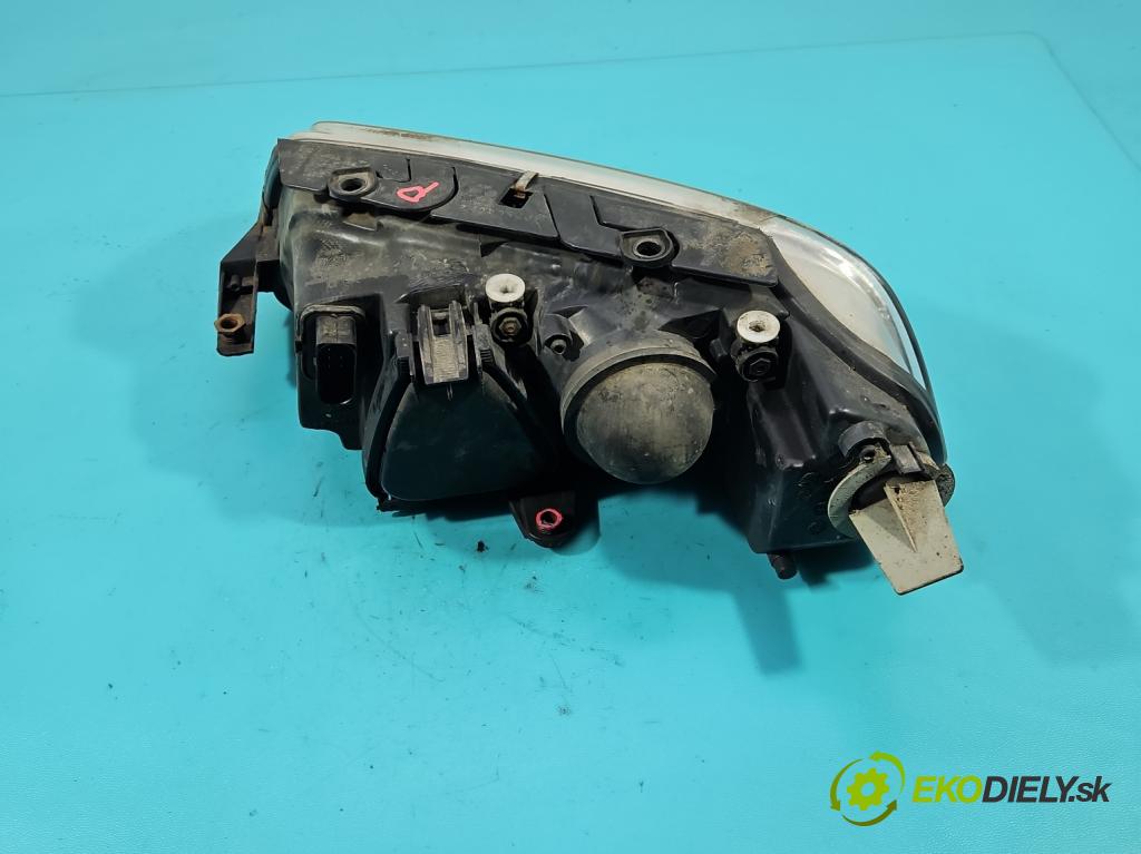 Vw Passat B5 1995-2005 1.9 tdi 131 HP manual 96 kW 1896 cm3 5- Reflektor: pravý  (Svetlo predné pravé)