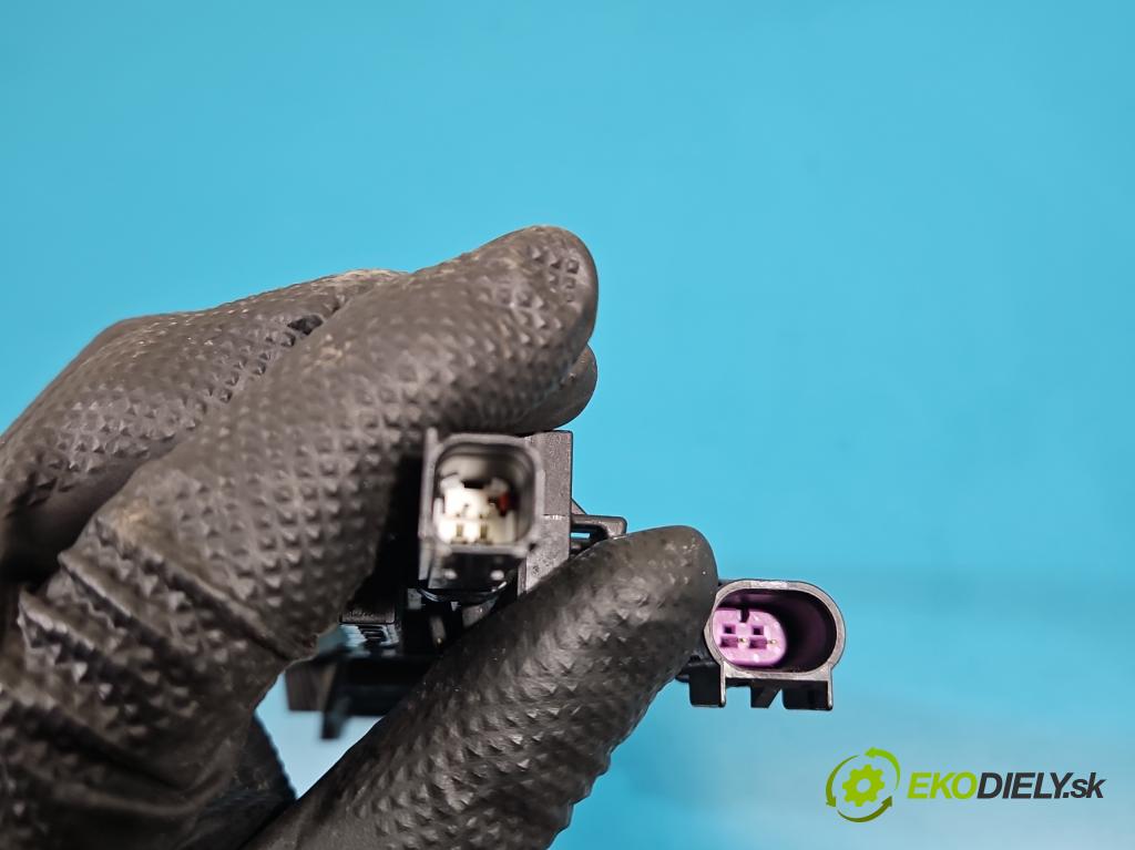 Maserati Quattroporte VI 13- 3.0 V6 automatic 301 kW 2979 cm3 4- rukoväť predné ľavé mimo: P68194121AC (Kľučka dverí vonkajšia predná ľavá)