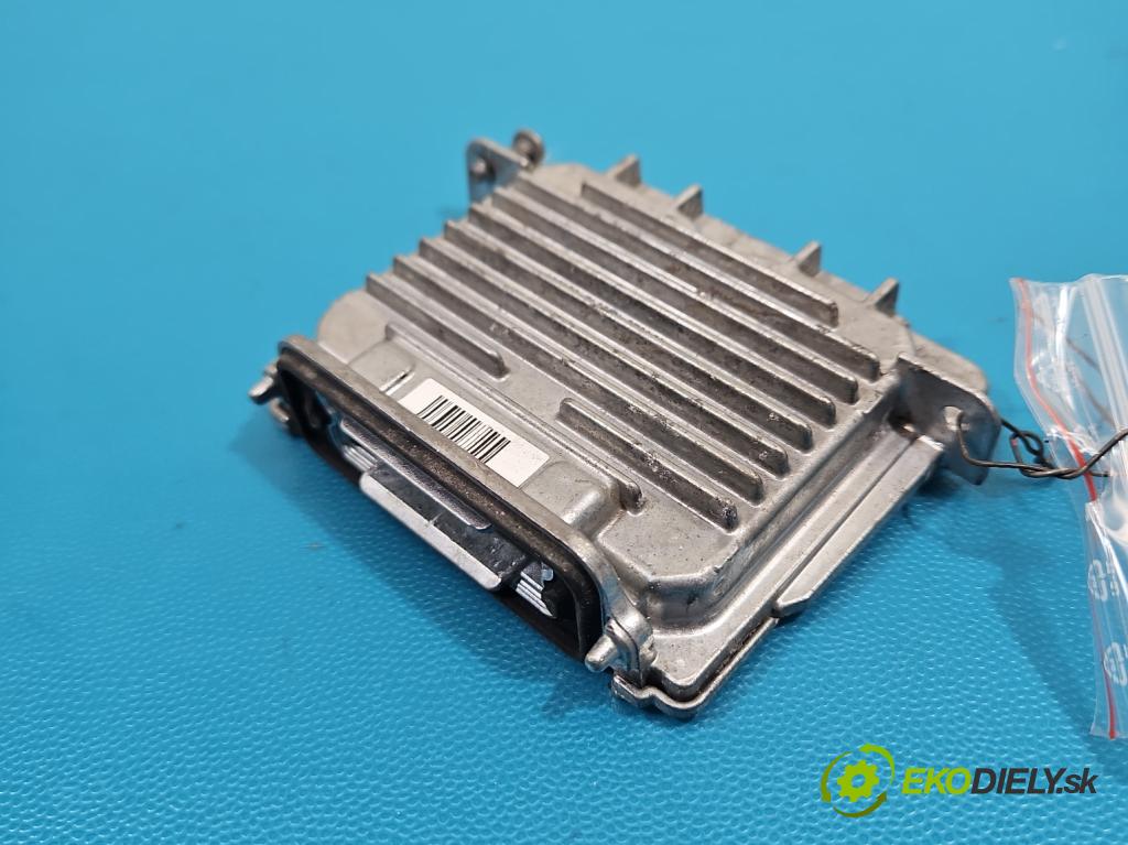 Maserati Quattroporte II 13- 3.0 V6 automatic 301 kW 2979 cm3 4- střídač: xenon 89089352 (Riadiaca jednotka xenónu)