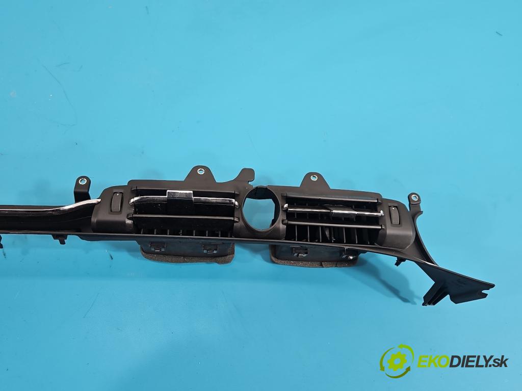 Maserati Quattroporte VI 13- 3.0 V6 automatic 301 kW 2979 cm3 4- Mřížka: kúrenia stredová 226852 (Mriežka kúrenia (fukár))