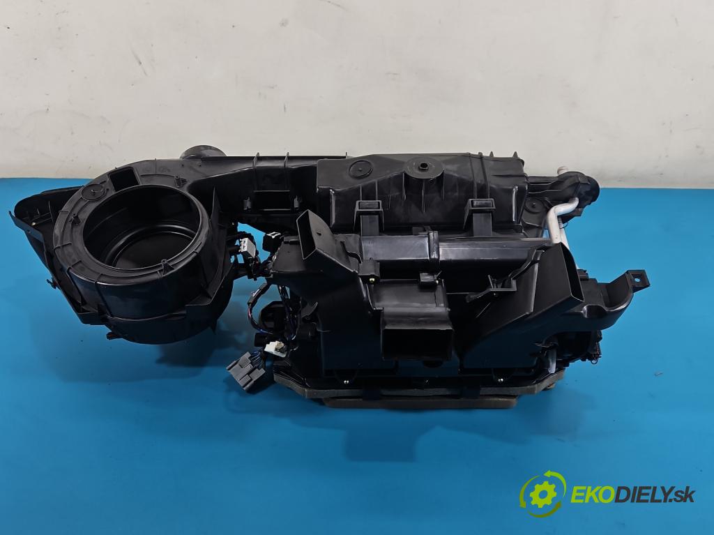 Maserati Quattroporte VI 13- 3.0 V6 automatic 301 kW 2979 cm3 4- radiátor 670036837 (Radiátor topení)