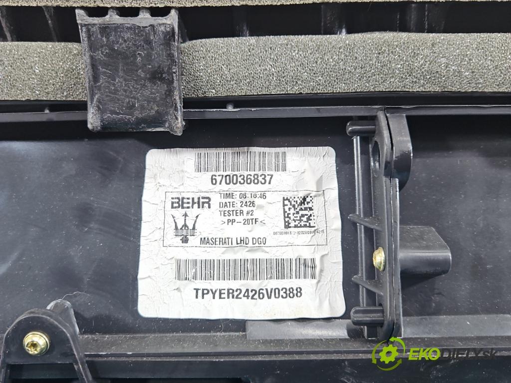 Maserati Quattroporte VI 13- 3.0 V6 automatic 301 kW 2979 cm3 4- radiátor 670036837 (Radiátor topení)