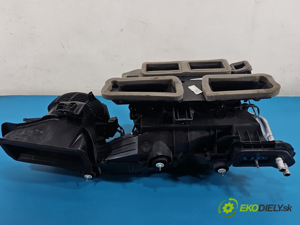 Maserati Quattroporte VI 13- 3.0 V6 automatic 301 kW 2979 cm3 4- radiátor 670036837 (Radiátor topení)