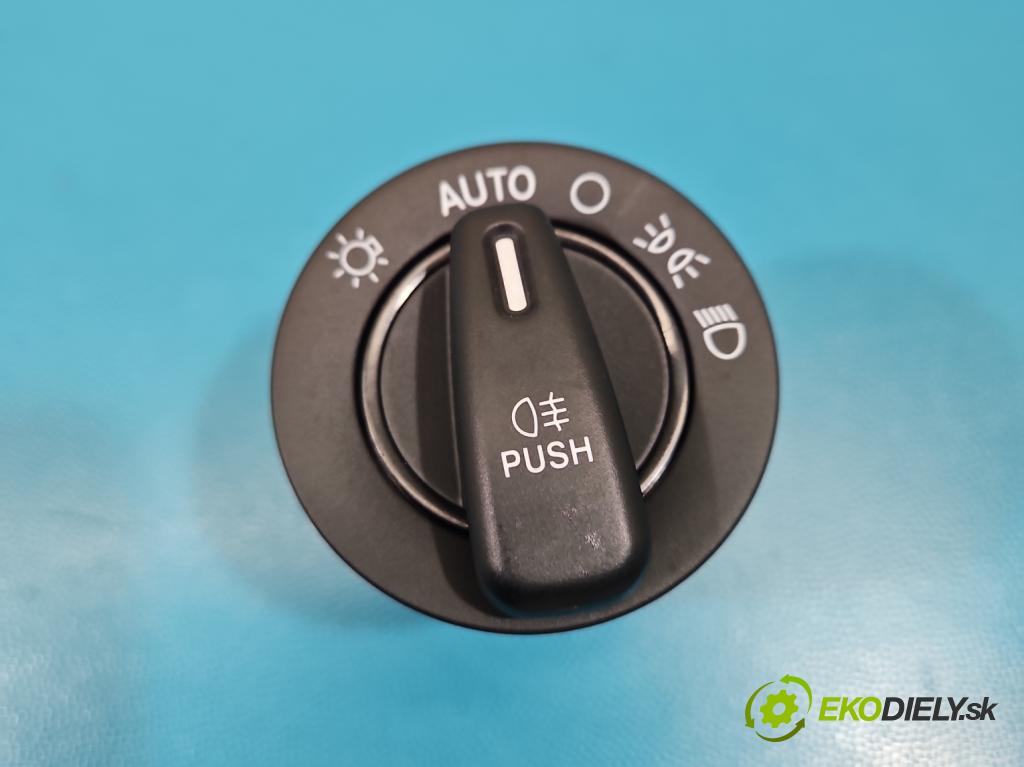 Maserati Quattroporte VI 13- 3.0 V6 automatic 301 kW 2979 cm3 4- Přepínač světel na deska: 670019822