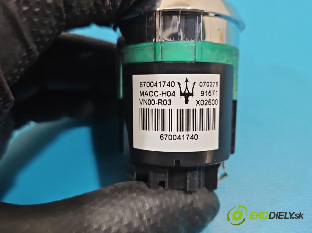 Maserati Quattroporte VI 13- 3.0 V6 automatic 301 kW 2979 cm3 4- Sledujte: 670041740 (Prístrojová doska)