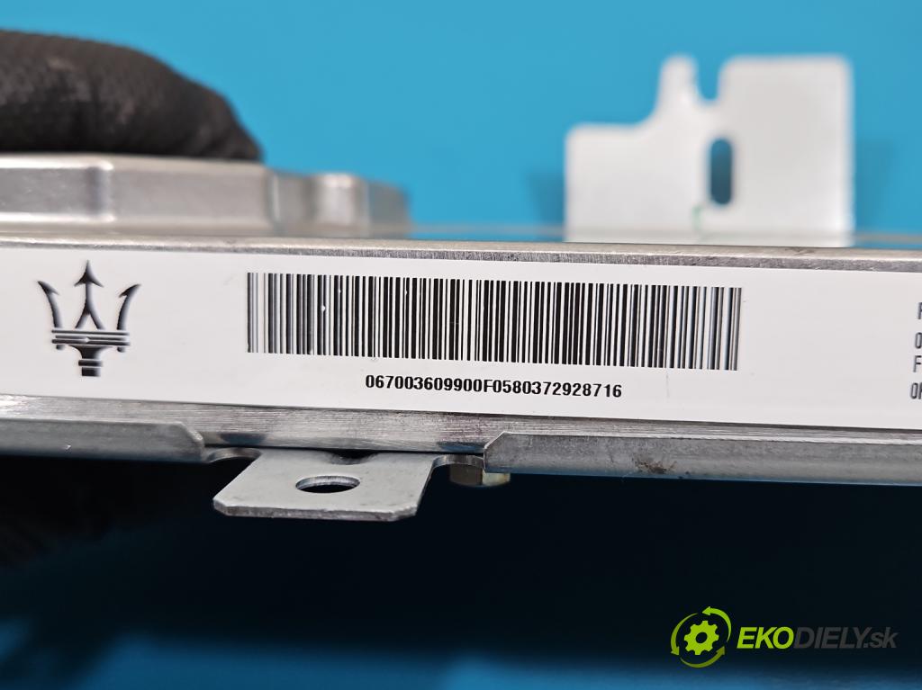 Maserati Quattroporte VI 13- 3.0 V6 automatic 301 kW 2979 cm3 4- Zesilovač: 3083179 (Zosilňovač)