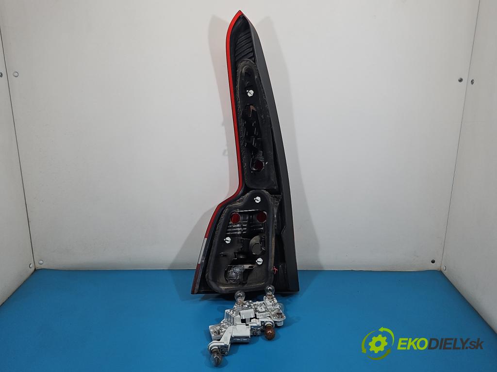 Volvo V50 2.4 20v 170 hp manual 125 kW 2435 cm3 5- světlo zadní pravé 30678748 (Klika dveří ostatní)