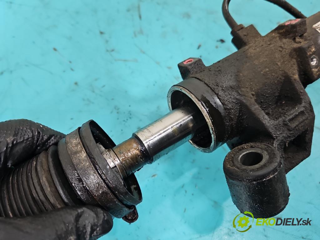 Volvo V50 2.4 20v 170 HP manual 125 kW 2435 cm3 5- Ozubené kolo: volant 30723635