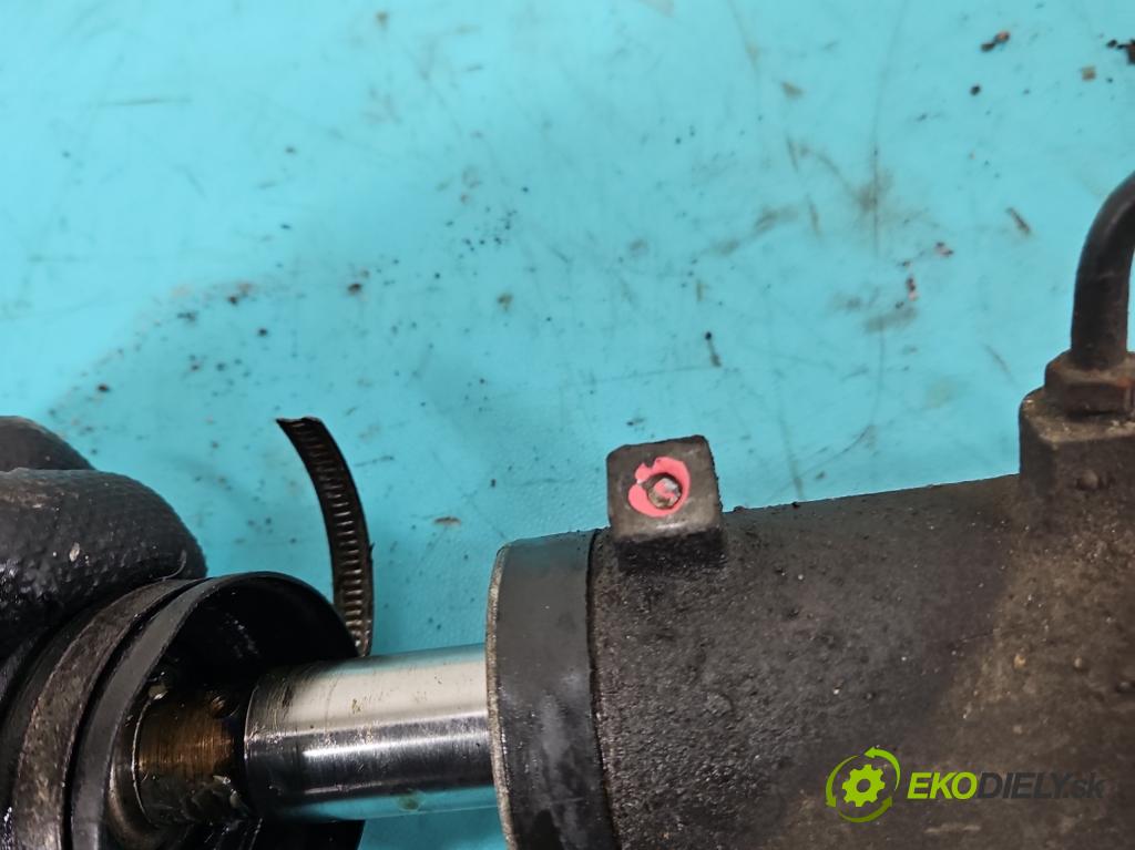 Volvo V50 2.4 20v 170 HP manual 125 kW 2435 cm3 5- Ozubené kolo: volant 30723635