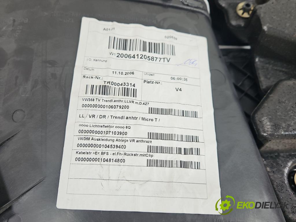 Vw Touran I 2003-2015 2.0 TDI 136 HP manual 100 kW 1968 cm3 5- Čalounictví: dvere predné pravé