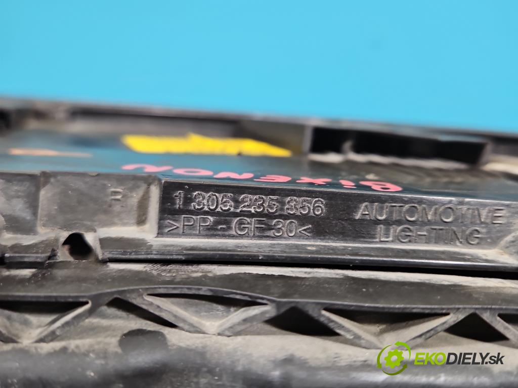 Volvo V50 2.4 20v 170 HP manual 125 kW 2435 cm3 5- Reflektor: pravý 30698653 (Svetlo predné pravé)