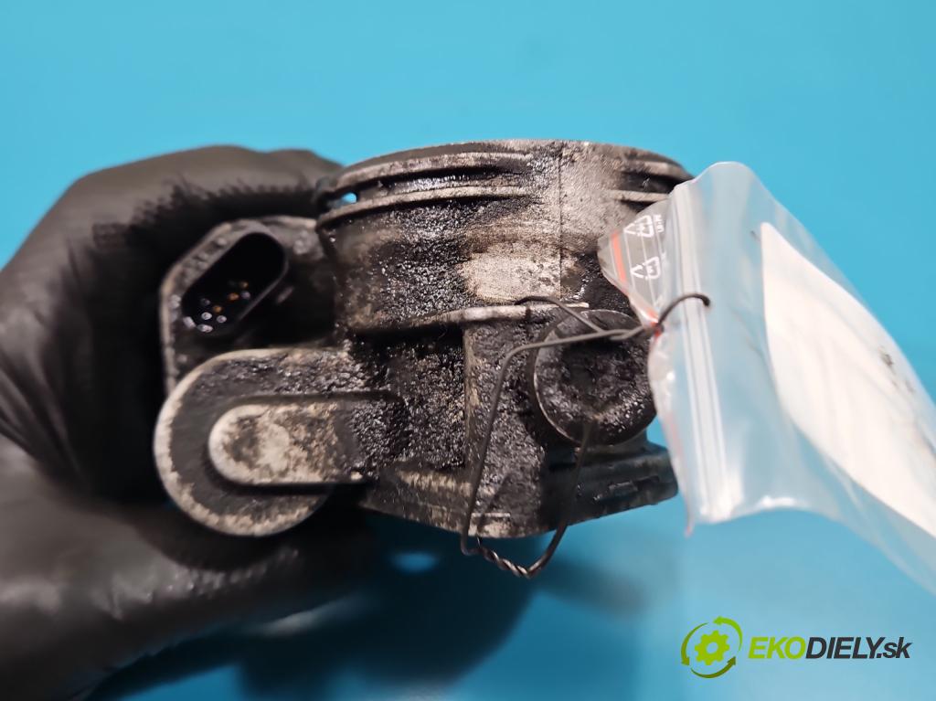 Vw Passat B6 2005-2010 2.0 tdi 140 HP manual 103 kW 1968 cm3 4- klapka 038128063G (Škrtiaca klapka)