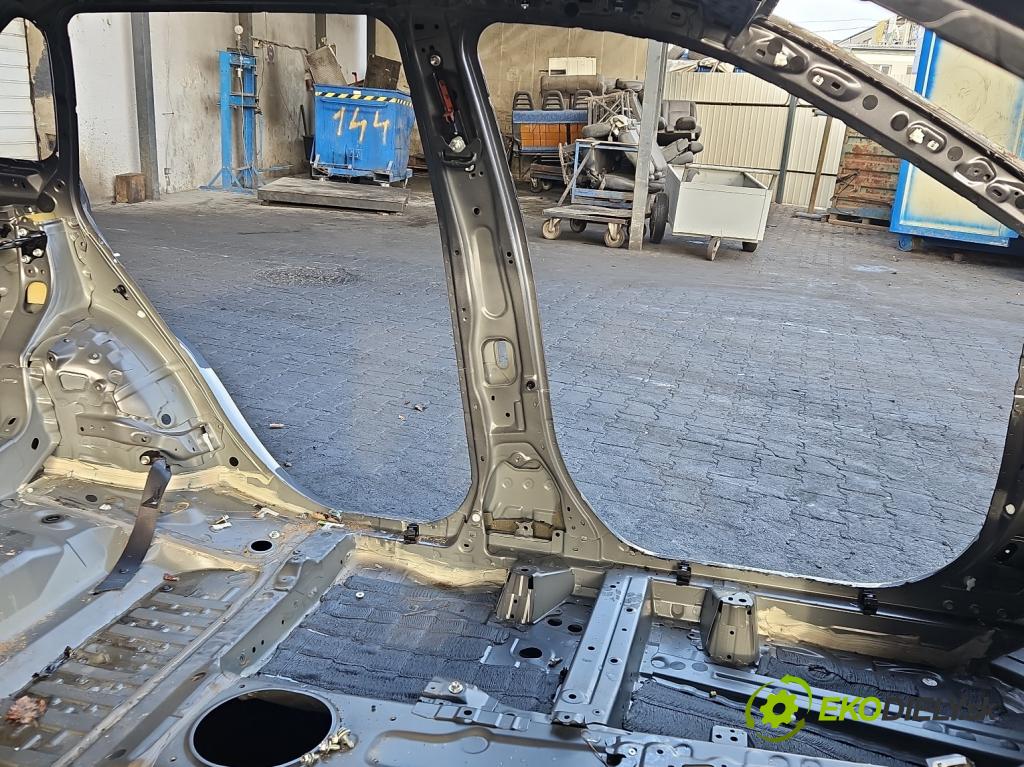 Toyota Rav4 V 2018- 2.5 hybrid 178KM automatic 131 kW 2487 cm3 5- práh levý  (Karoserie ostatní)