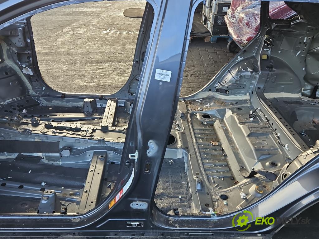 Toyota Rav4 V 2018- 2.5 hybrid 178KM automatic 131 kW 2487 cm3 5- práh levý  (Karoserie ostatní)