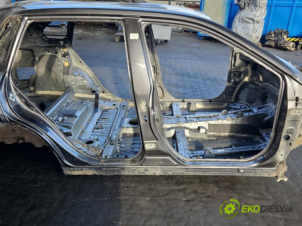 Toyota Rav4 V 2018- 2.5 hybrid 178KM automatic 131 kW 2487 cm3 5- práh pravý  (Karoserie ostatní)