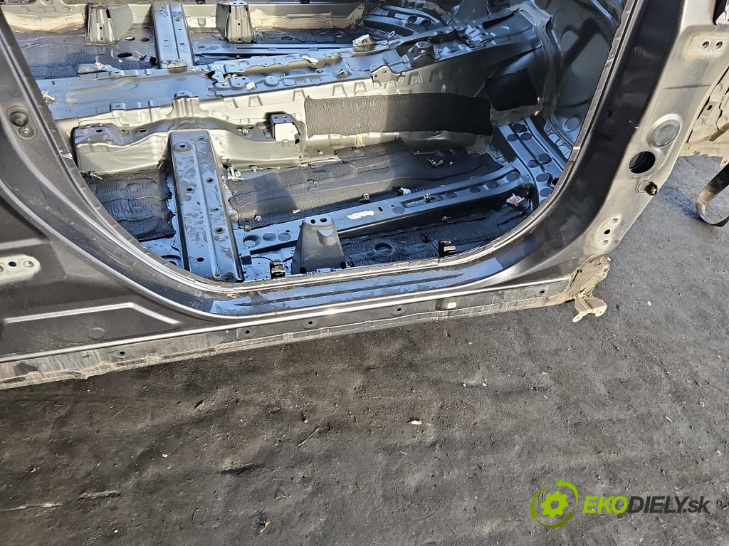 Toyota Rav4 V 2018- 2.5 hybrid 178KM automatic 131 kW 2487 cm3 5- práh pravý  (Karoserie ostatní)