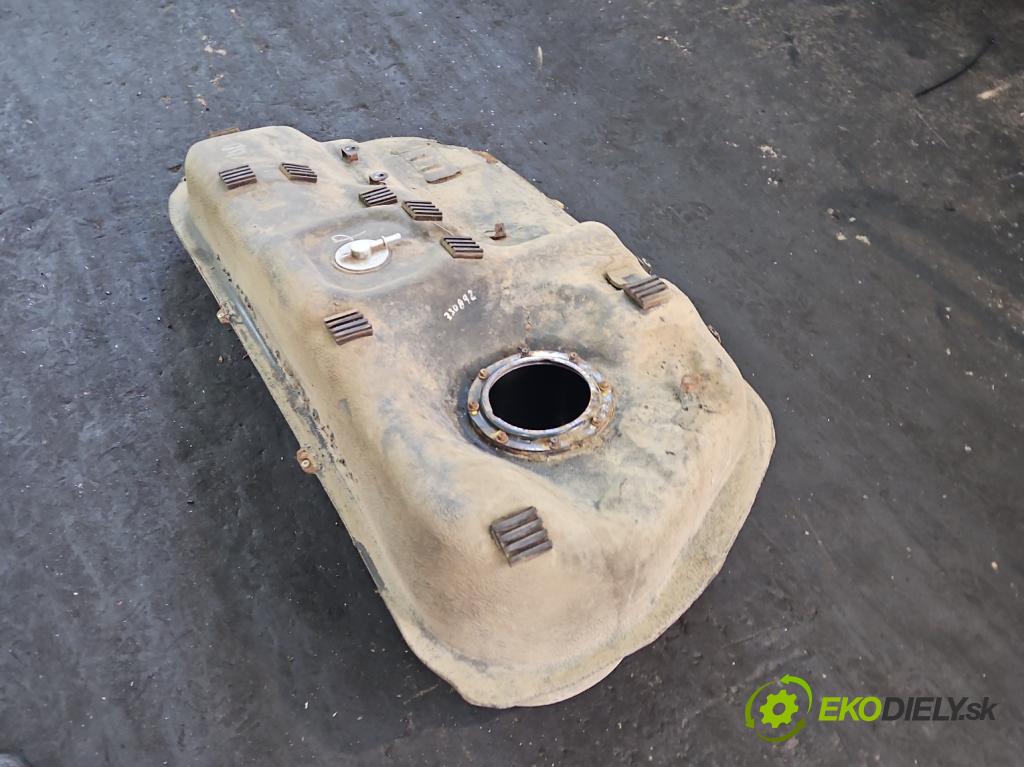 Kia Sportage III 2010-2015 1.6 GDI 135 HP manual 99 kW 1591 cm3 5- Nádrž: palivo  (Palivová nádrž)