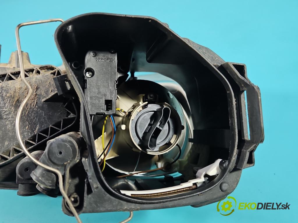 Vw Touran I 2003-2015 2.0 TDI 136 HP manual 100 kW 1968 cm3 5- Reflektor: ľavý 1T0941005R (Kľučka dverí ostatné)