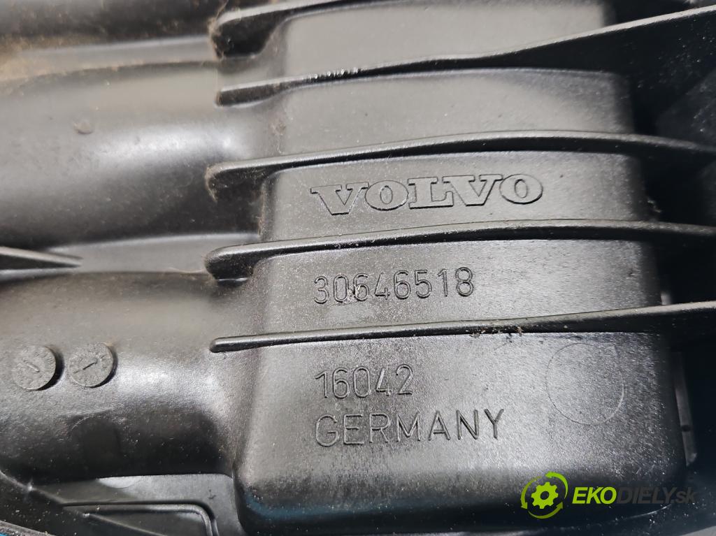 Volvo V50 2.4 20v 170 HP manual 125 kW 2435 cm3 5- zvod nasávací 30646518 (Sacie potrubie)