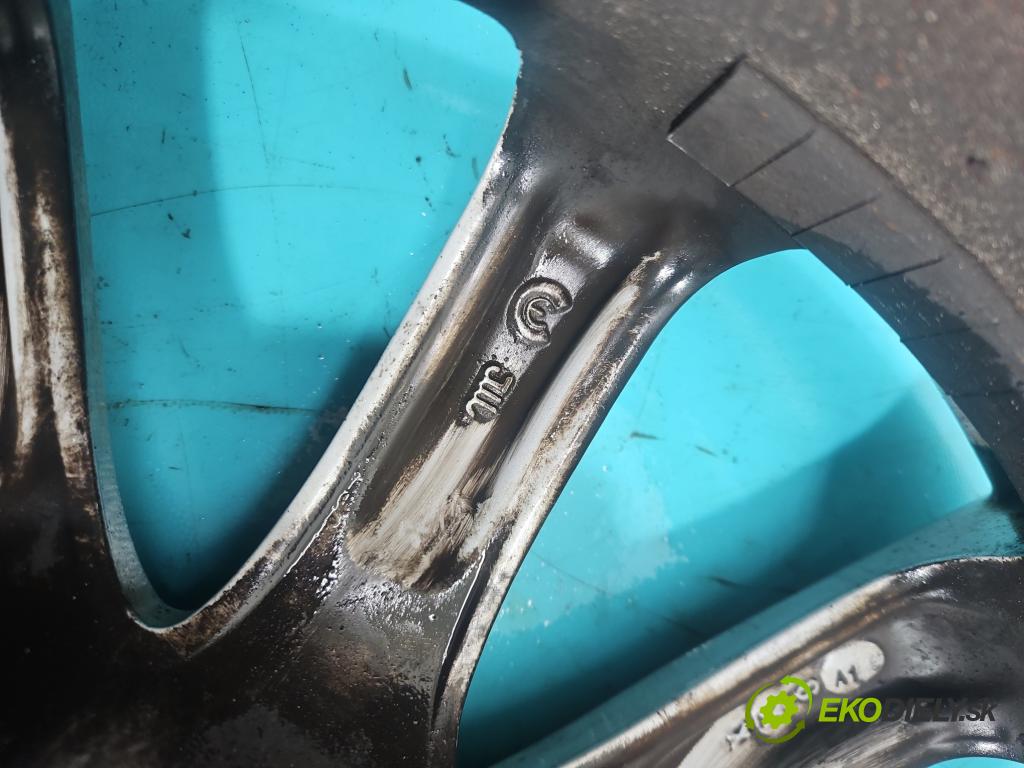 Hyundai I40 1.7 crdi 136 HP manual 100 kW 1685 cm3 5- Disk hliník 17"