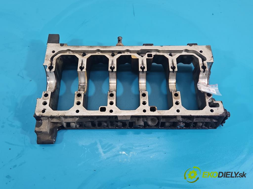 Volvo V50 2.4 20v 170 hp manual 125 kW 2435 cm3 5- Základ: ostatní: 08642225