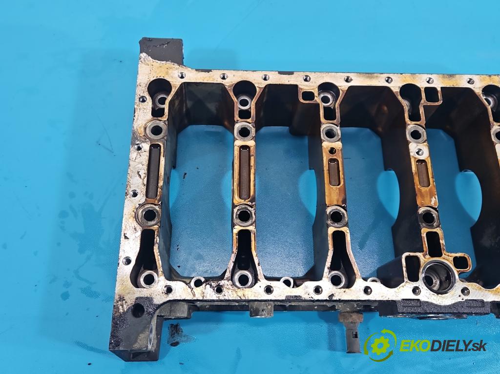 Volvo V50 2.4 20v 170 hp manual 125 kW 2435 cm3 5- Základ: ostatní: 08642225