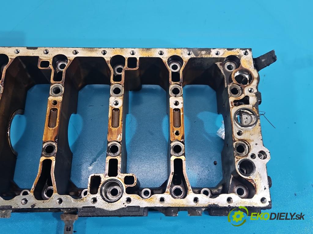 Volvo V50 2.4 20v 170 hp manual 125 kW 2435 cm3 5- Základ: ostatní: 08642225