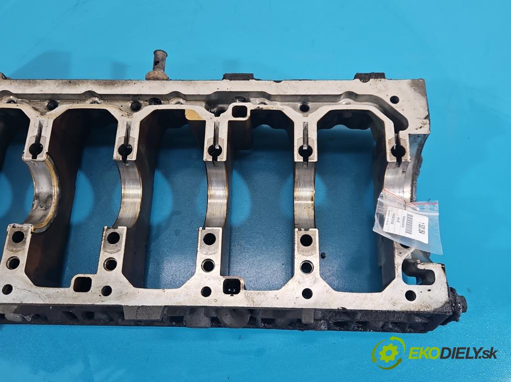 Volvo V50 2.4 20v 170 hp manual 125 kW 2435 cm3 5- Základ: ostatní: 08642225