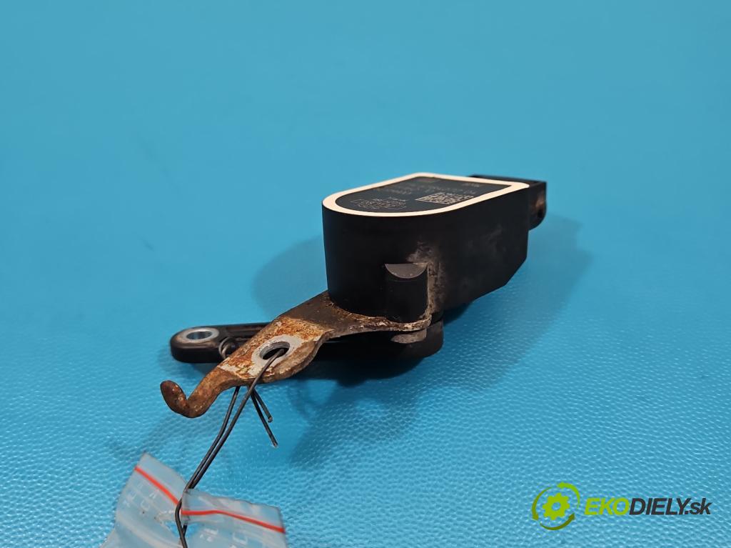 Bmw 3 F30 2011-2018 2.0d 184hp manual 135 kW 1995 cm3 5- snímač nastavenia xenon 6784072 (Snímač)