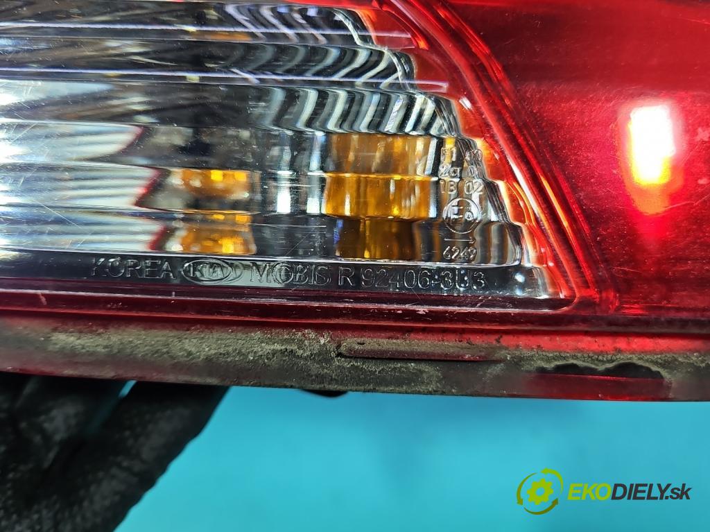 Kia Sportage III 2010-2015 1.6 GDI 135 HP manual 99 kW 1591 cm3 5- svetlo / reflektor zadné pravé nárazník 92406-3U3