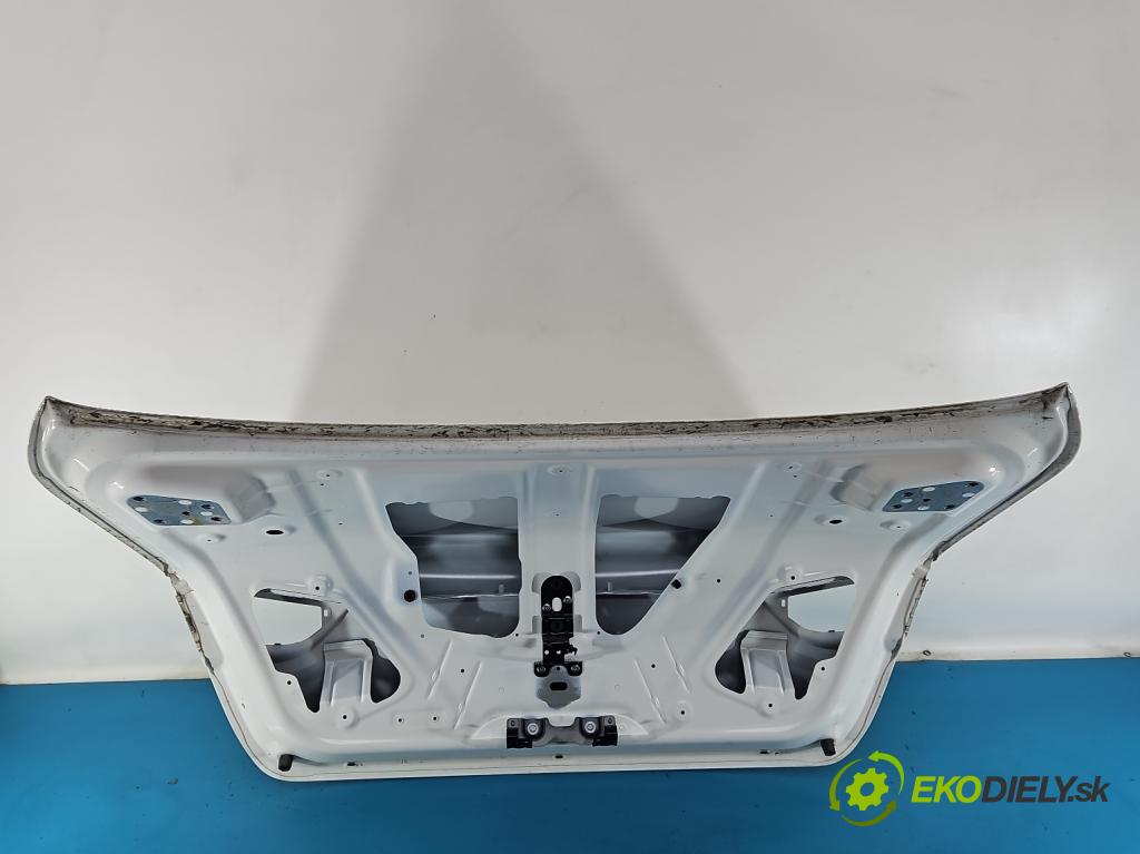 Maserati Quattroporte VI 13- 3.0 V6 automatic 301 kW 2979 cm3 4- zadní kufrové dveře  (Zadní kapota (kufr))