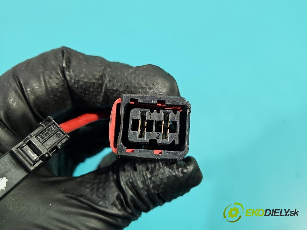 Citroen Xsara Picasso 1.6 8v 88 HP manual 65 kW 1597 cm3 5- Spínačka  (Spínacia skrinka)