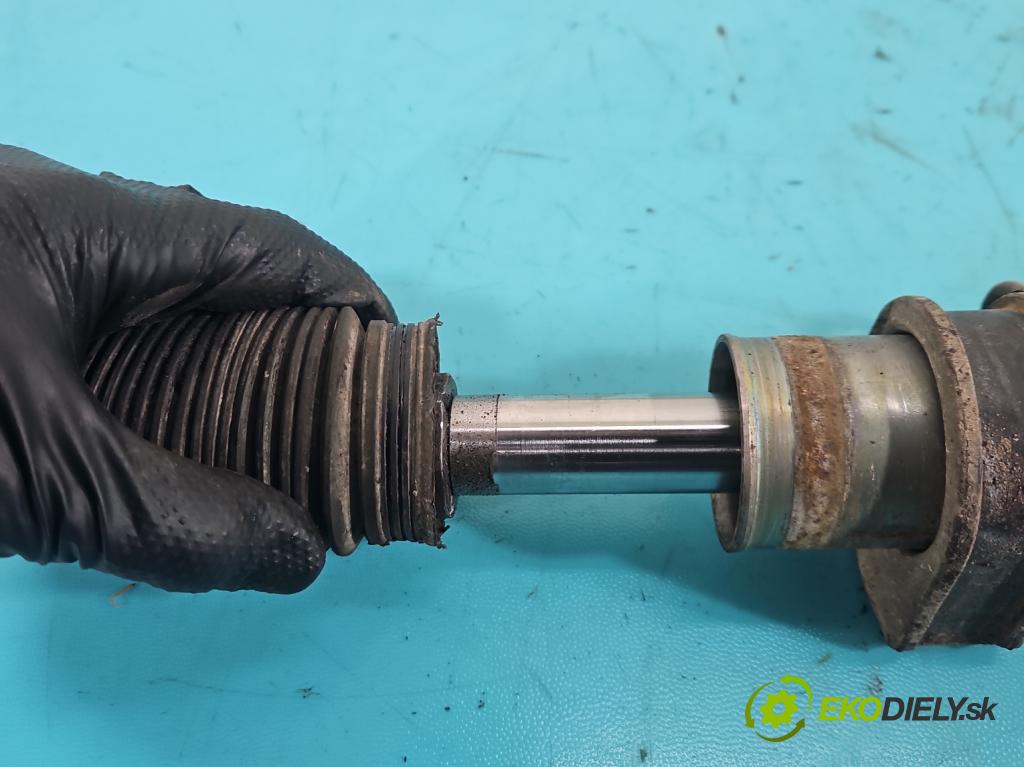 Audi A3 8L 1996-2003 1.8 20v 125 HP manual 92 kW 1781 cm3 3- Ozubené kolo: volant 1J1422055B