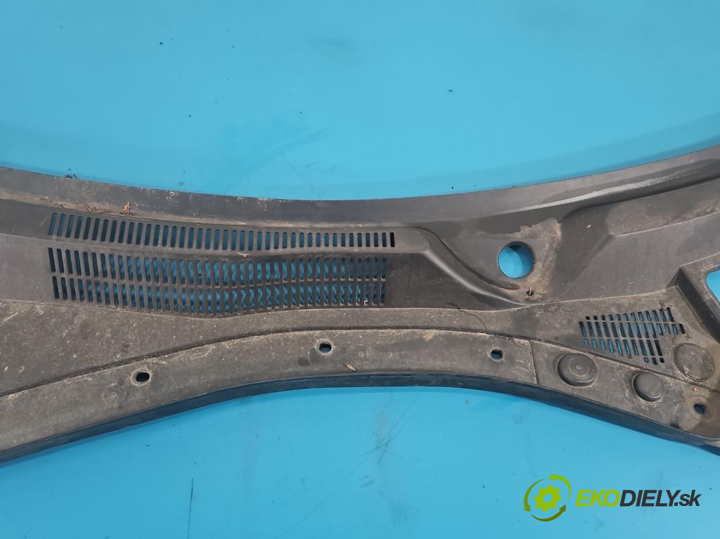 Maserati Quattroporte VI 13- 3.0 V6 automatic 301 kW 2979 cm3 4- torpédo 670010468 (Torpédo (plast pod čelným sklom))