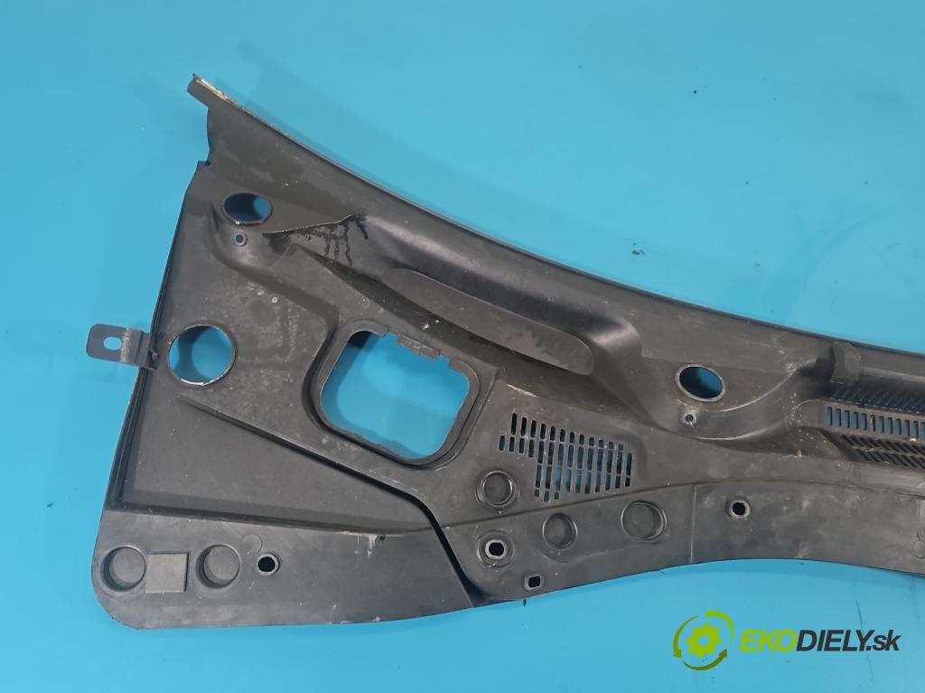 Maserati Quattroporte VI 13- 3.0 V6 automatic 301 kW 2979 cm3 4- torpédo 670010468 (Torpédo (plast pod čelným sklom))