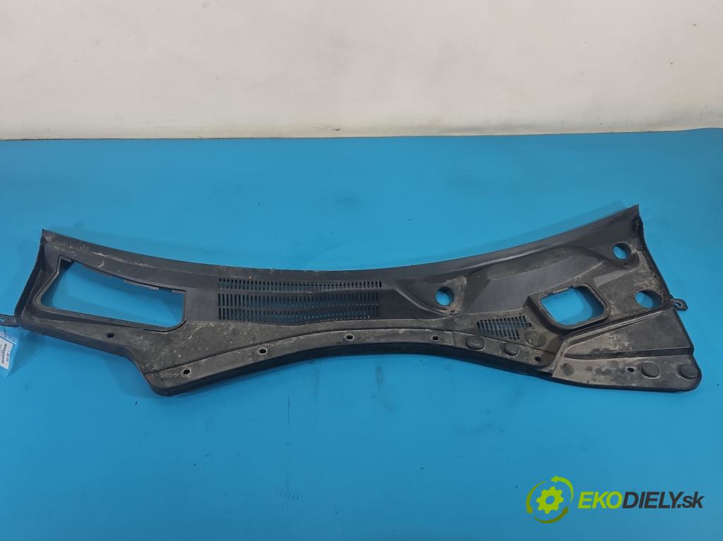 Maserati Quattroporte VI 13- 3.0 V6 automatic 301 kW 2979 cm3 4- torpédo 670010468 (Torpédo (plast pod čelným sklom))