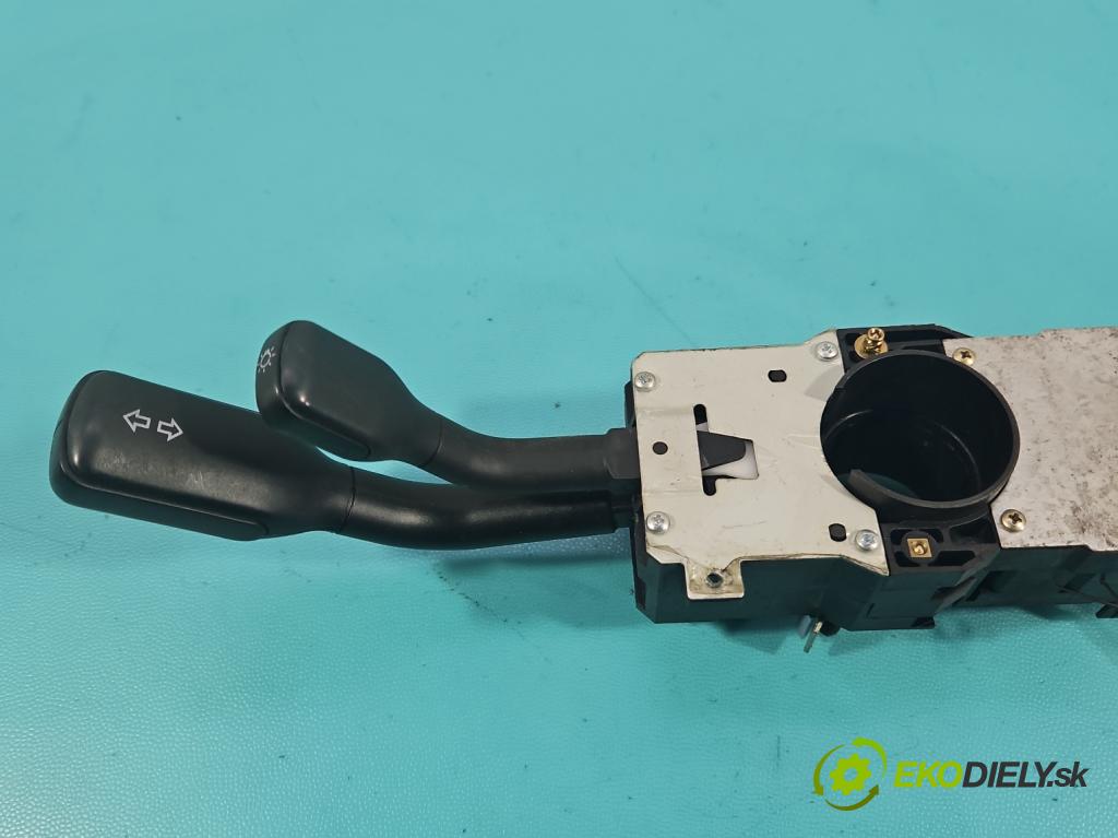 Audi 80 B4 1991-1994 2.0 90 HP manual 66 kW 1985 cm3 5- prepínač komplex: 4A9953503 (Prepínacie páčky pod volantom)