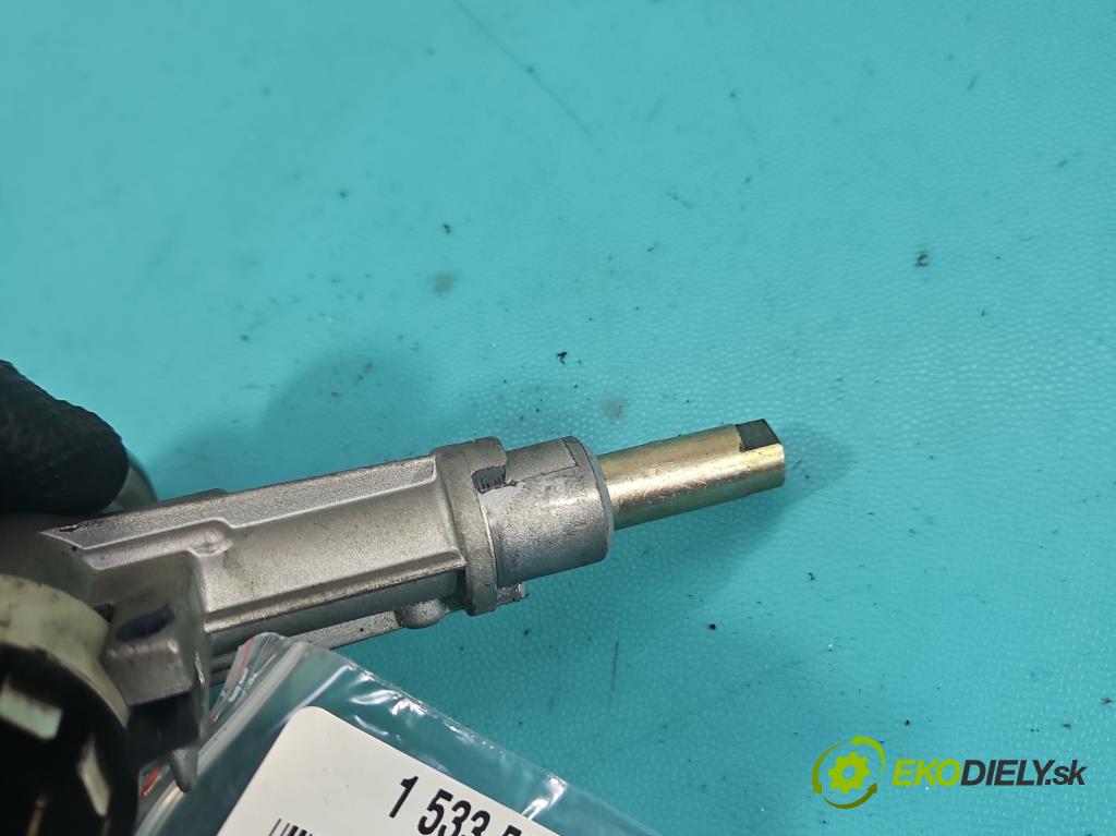 Audi 80 B4 1991-1994 2.0 90 HP manual 66 kW 1985 cm3 5- Spínačka 893905851D (Spínacia skrinka)