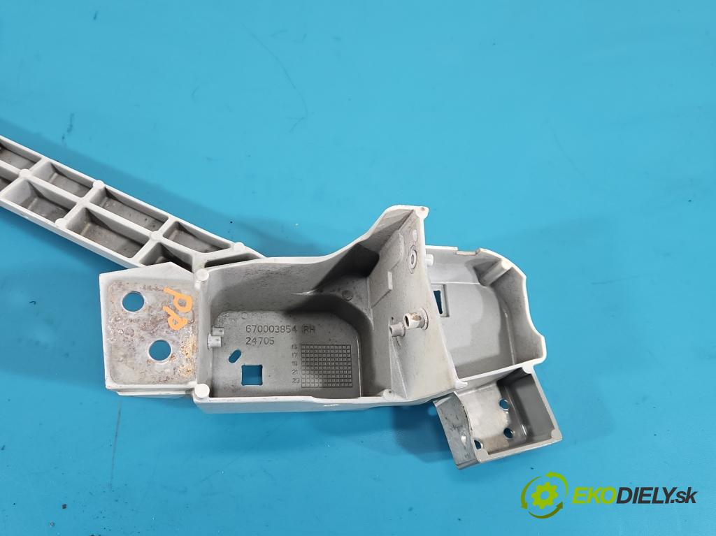 Maserati Quattroporte VI 13- 3.0 V6 automatic 301 kW 2979 cm3 4- stěna přední 670003854 (Přední výztuha)