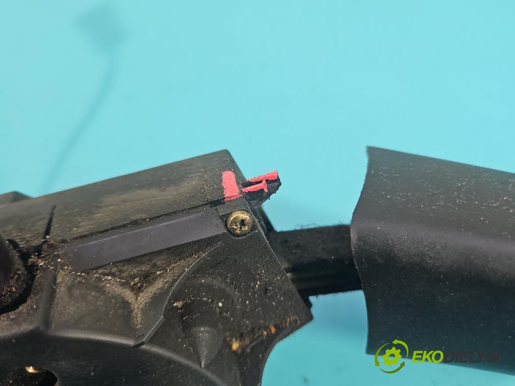 Mercedes Sprinter I 1995-2006 2.2 CDI 82 HP automatic 60 kW 2148 cm3 5- prepínač komplex: 9015400145 (Prepínacie páčky pod volantom)