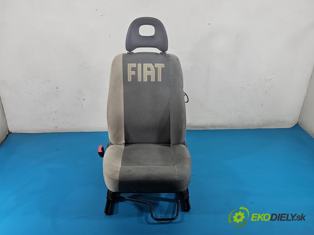Fiat Seicento 1.1 54 HP manual 40 kW 1108 cm3 3- Sedačka ľavý 47302188 (Sedadlo)
