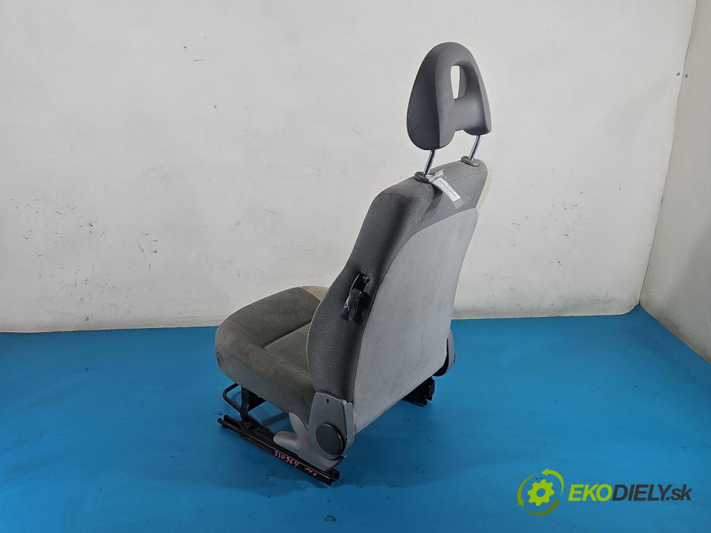 Fiat Seicento 1.1 54 HP manual 40 kW 1108 cm3 3- Sedačka ľavý 47302188 (Sedadlo)