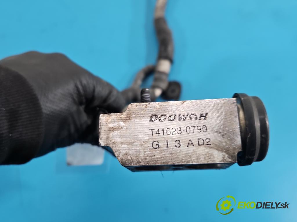 Hyundai I40 1.7 crdi 136hp manual 100 kW 1685 cm3 5- trubka klíma T41623-0790