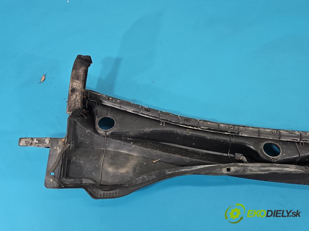 Hyundai I40 1.7 crdi 136hp manual 100 kW 1685 cm3 5- torpédo 86151-3Z000 (Plast pod čelním sklem)